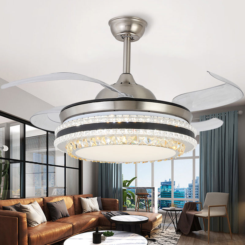 42 "breites 2-Tier-Kristall Semi Flush Mount Moderne Silber-LED-Deckenventilatorlicht mit 4-Blatt und Fernbedienung