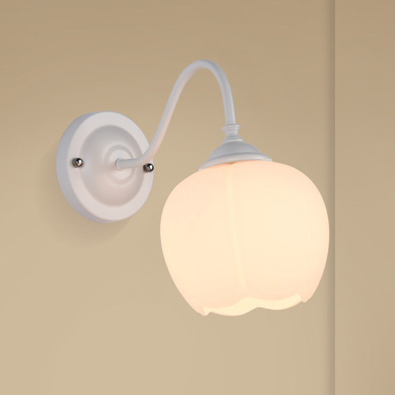 1-Licht-Blütenknospen Wandleuchte Lampe Land weiße Glaswandbeleuchtung mit Schwanenhalsarm