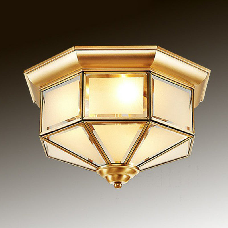 Yurt Geformtes Glas Flush Light Classic Living Room Flush Mount Ceiling Light in Brass