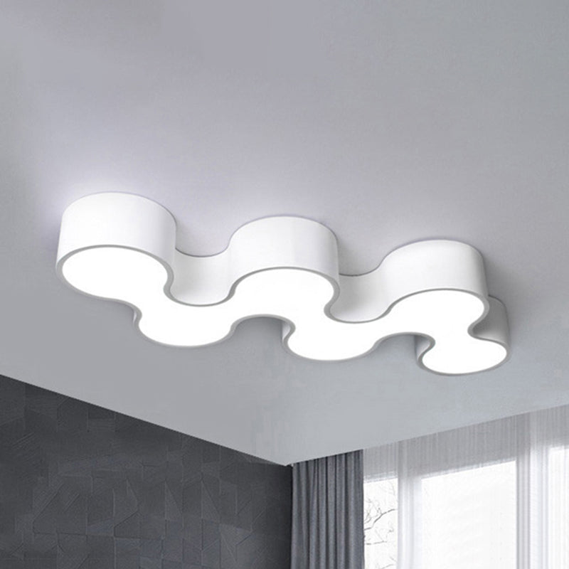 Wavy Design Acrylic Flush Mount Lamp Contemporary Warm/White Lighting LED Bedroom Ceiling Light Fixture in White