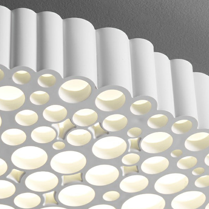 Lámpara de techo LED simple y creativa con iluminación empotrada de círculos de metal para dormitorio