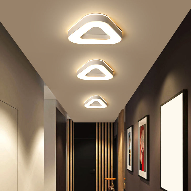 Lámpara empotrada LED de pasillo pequeño, accesorio montado en el techo de estilo nórdico de metal con difusor acrílico