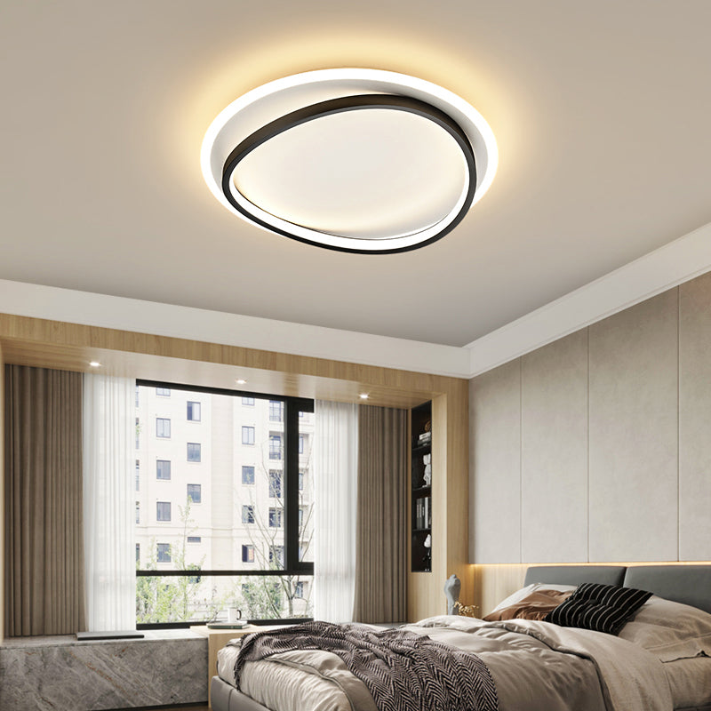 Black Triangle LED Ceiling Lighting Simplicity Metal Flush Mount Lamp for Bedroom