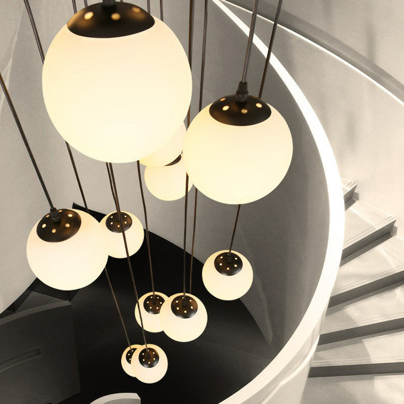 Black Globe Pendelleuchte einfache Cremeglas Multiple hängende Licht für Treppen
