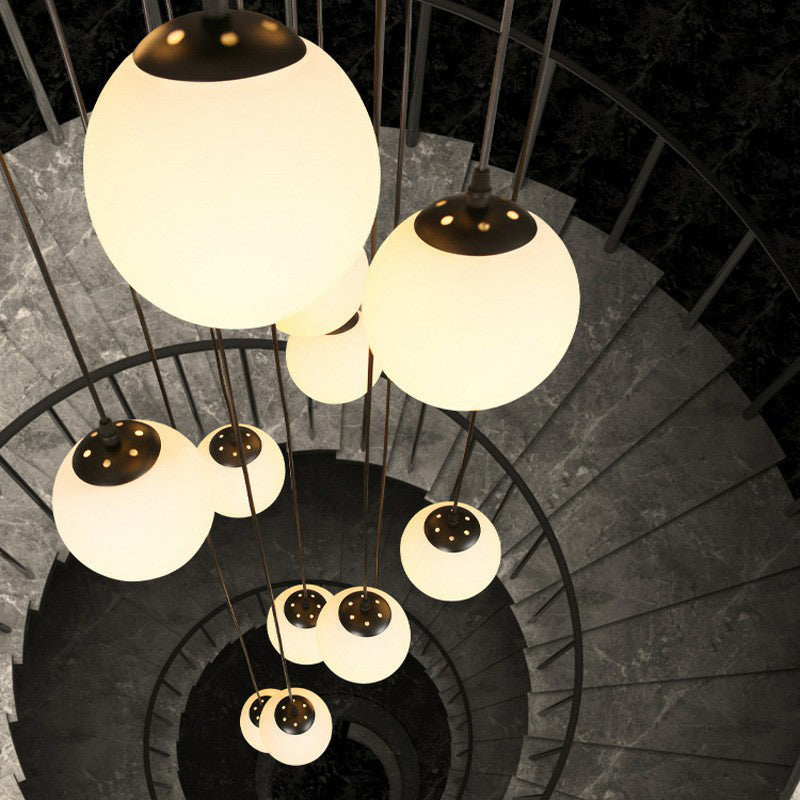Black Globe Pendelleuchte einfache Cremeglas Multiple hängende Licht für Treppen