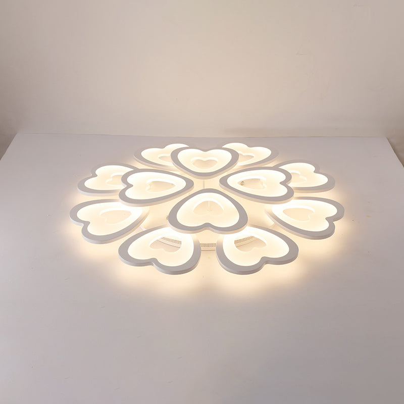 Herz LED Decke Flush Mount Licht Einfachheit Acryl Weiß Flush Licht für Wohnzimmer