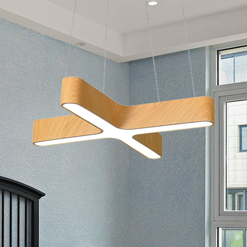 Lampada a sospensione in legno a croce LED moderno 23,5 "/35,5" Lampada a sospensione a soffitto di beige largo con diffusore opalino