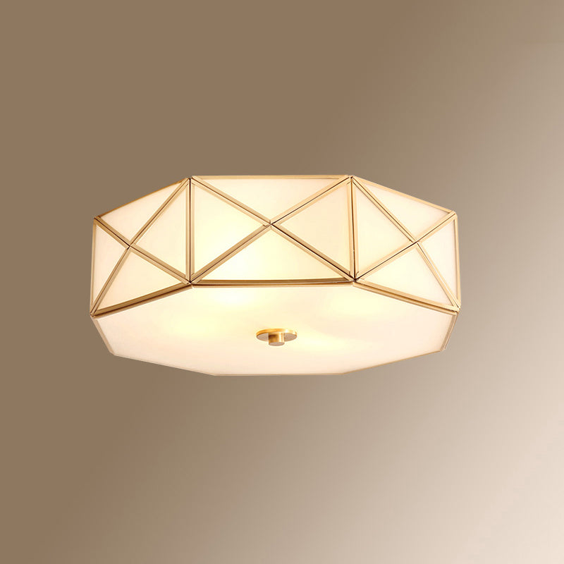 Gold-Finish 4-Licht Deckenbefestigung Kolonialstil Frosted Glas Schüssel geformtes Flush Mount Licht