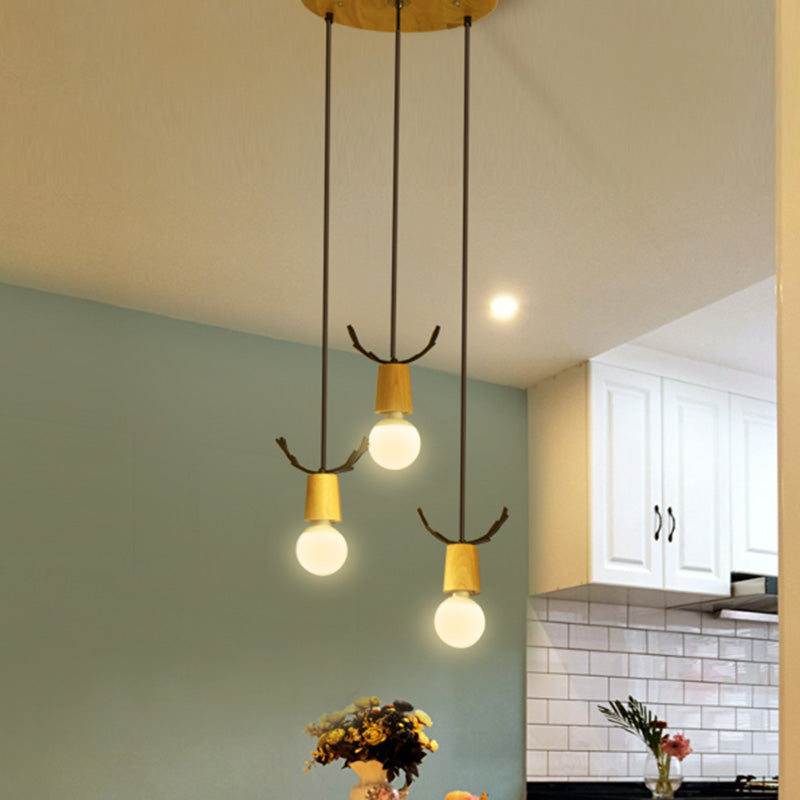 Nordic Antler Multipli sospeso in legno a 3 luci a soffitto a 3 luci con design a lampadina aperta