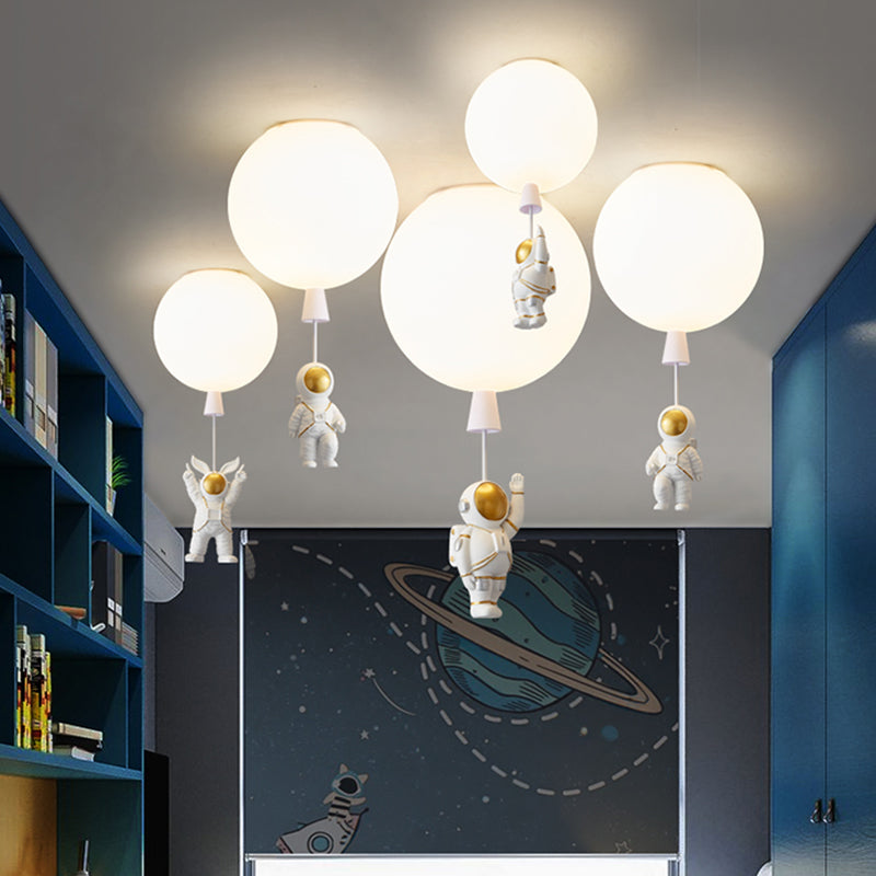 Lámpara de techo estilo infantil con 1 bombilla, color blanco, astronauta y globo, montaje empotrado con pantalla acrílica