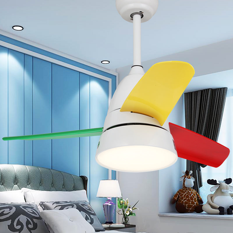 Makkaronstil konisch hängende Lüfter Leuchtmetall Kinderzimmer 26 "breites LED -Halbflush -Deckenlicht, 3 Klingen