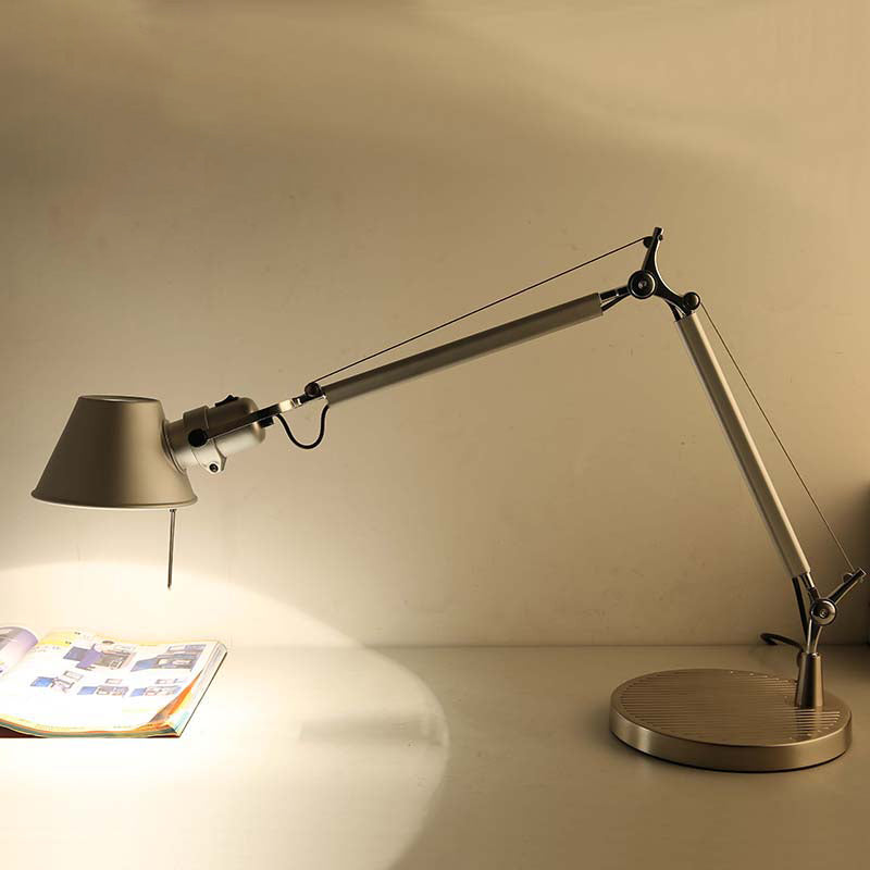 Industriële telescopische tafellamp 1-licht metalen leesboeklicht met taps toelopende tint in zilver