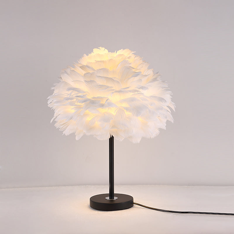 Lampada da tavolo Feather Flower Blossom Lampada da notte contemporanea a lampadina singola per camera da letto