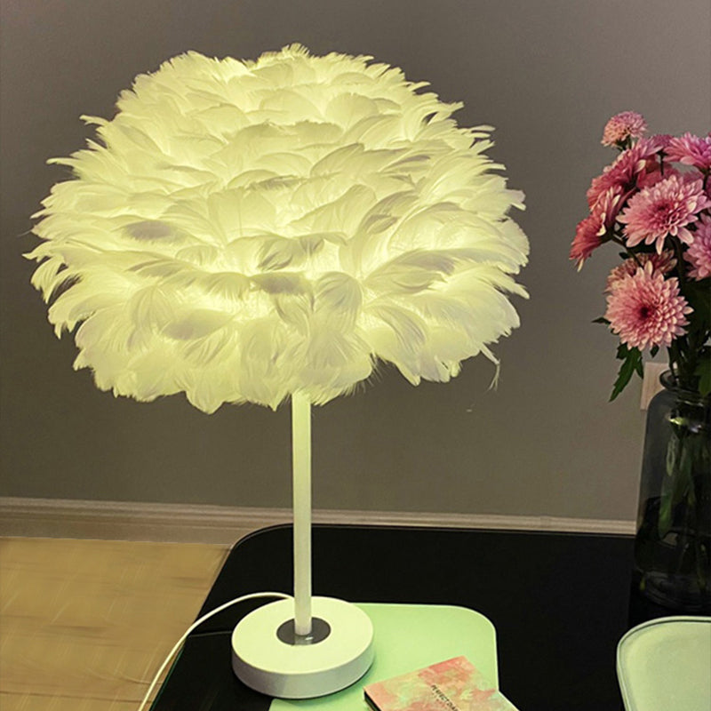 Lampada da tavolo Feather Flower Blossom Lampada da notte contemporanea a lampadina singola per camera da letto