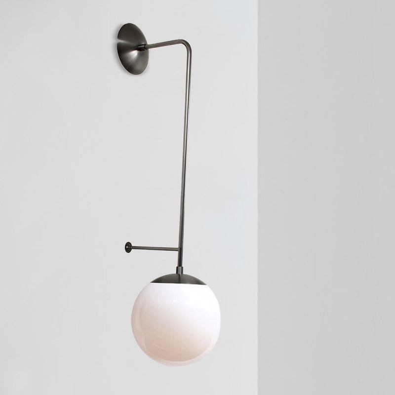 Lampe murale rétro Globe 1-Light transparent / verre blanc Shade Mury Light en laiton / noir pour le salon