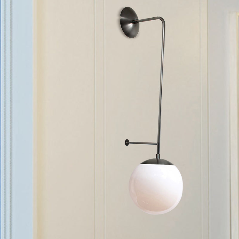 Lampe murale rétro Globe 1-Light transparent / verre blanc Shade Mury Light en laiton / noir pour le salon
