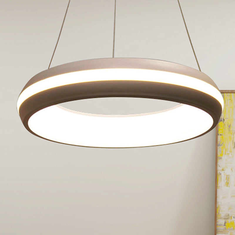 Donut Metal Metal Modernista LED White/Grey Hanging Lighture en tercera marcha, 19 "/25" de ancho