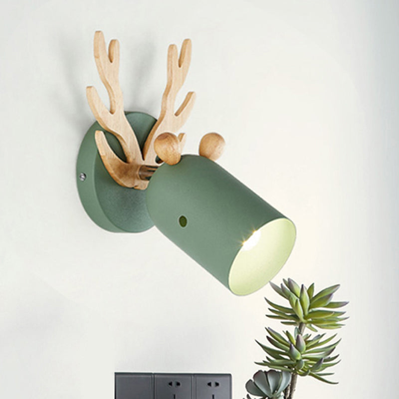 Noordse stijlvolle wandlicht taps toelopende schaduw 1 licht metalen wand sconce met gewei voor woonkamer