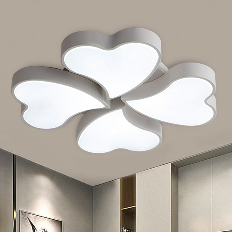 Plafonnier en forme de cœur en acrylique, plafonnier LED Art déco en blanc pour chambre à coucher