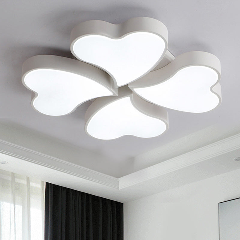 Plafonnier en forme de cœur en acrylique, plafonnier LED Art déco en blanc pour chambre à coucher
