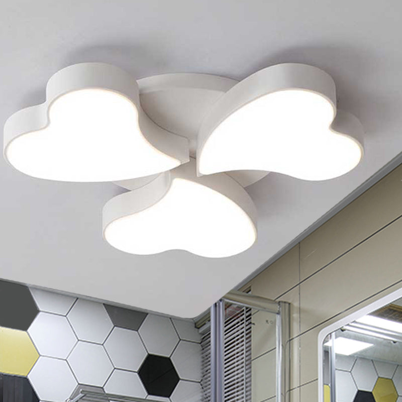 Plafonnier en forme de cœur en acrylique, plafonnier LED Art déco en blanc pour chambre à coucher