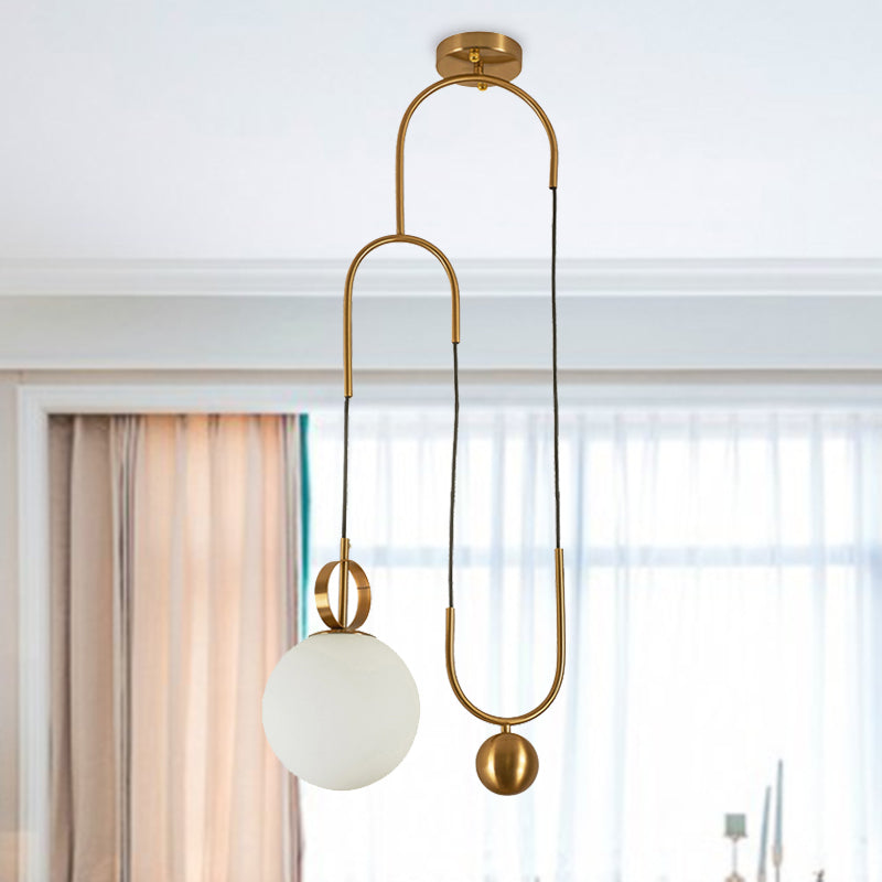 Postmoderne goldene hängende leichte Globus Schatten 1 Leichte Opalglas Anhängerlampe für Wohnzimmer