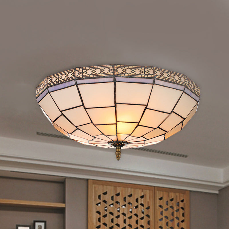 Bol Flush Ceiling Light 8 "/8.5" /10 " Hauteur Stained Glass 3 Lights Traditional Flush Lighting in Beige for Living Room