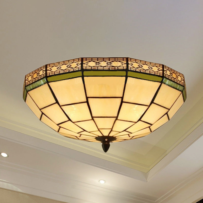 Bol Flush Ceiling Light 8 "/8.5" /10 " Hauteur Stained Glass 3 Lights Traditional Flush Lighting in Beige for Living Room