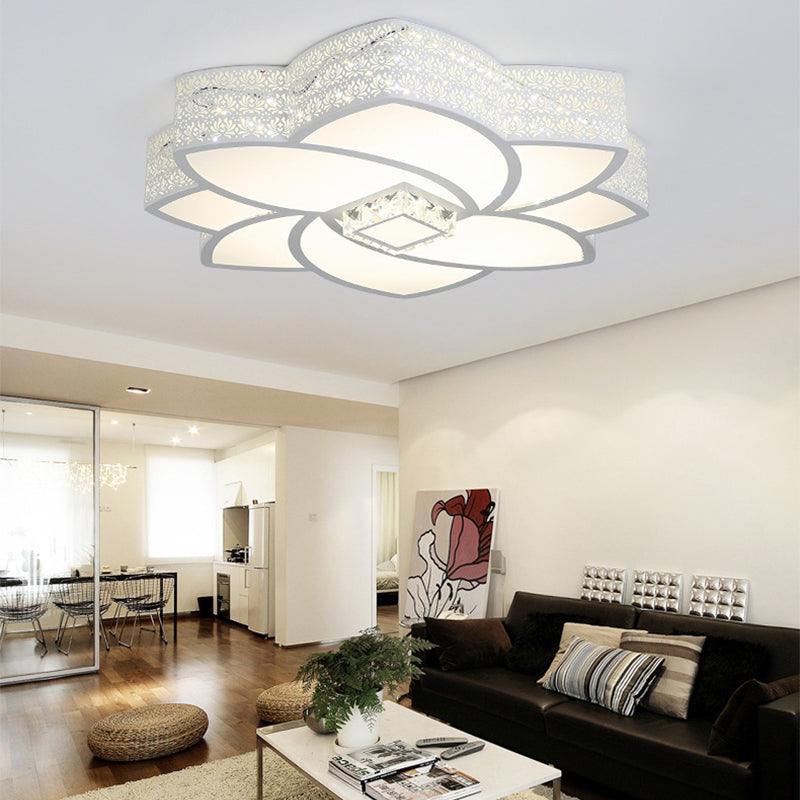 Plafonnier moderne en métal à fleurs, 23.5 "/ 29.5" W, plafonnier LED blanc avec accents de cristal clair, lumière chaude/blanche