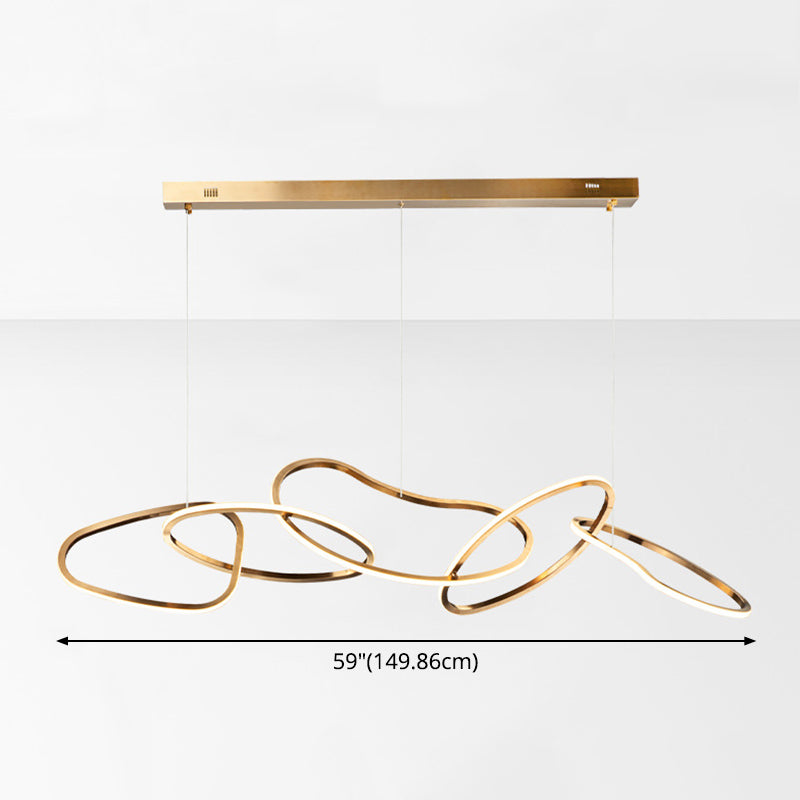 Luce sospesa a LED dorata minimalista a 5 anelli in metallo per sala da pranzo