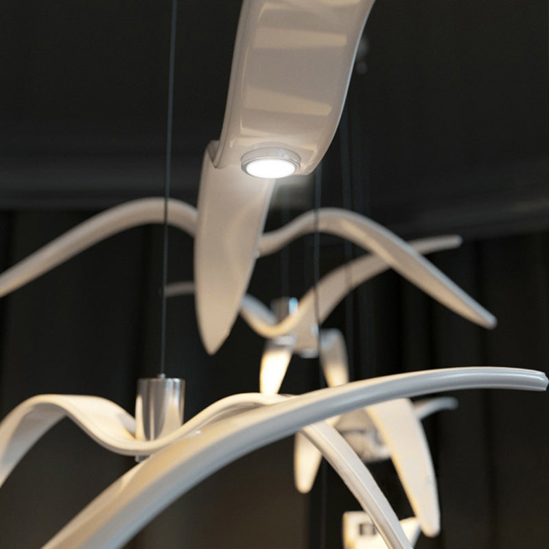 Weiße moderne Art -Deco -Möwen Hängende Lampe 1 Leichtes Harzmaterial Tropfen Anhänger für Esszimmer