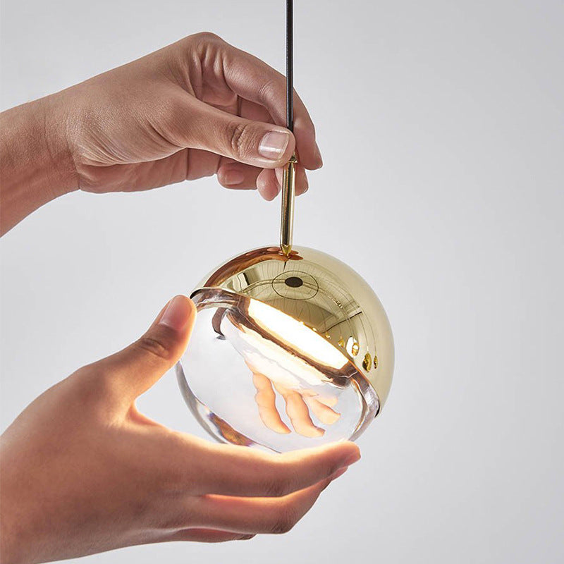 Ontwerper Moderne en eenvoudige LED -wereldbol Pendant licht helder kristal mini hangend licht