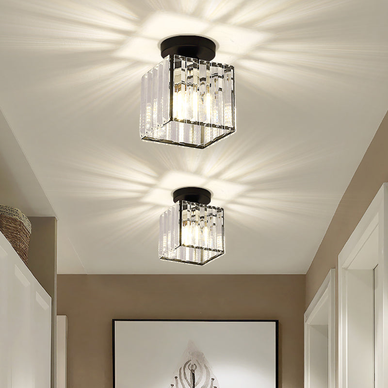Moderne, schlichte Deckenleuchte mit klarem, gestreiftem Glasschirm, halbbündige Lampe für Schlafzimmer
