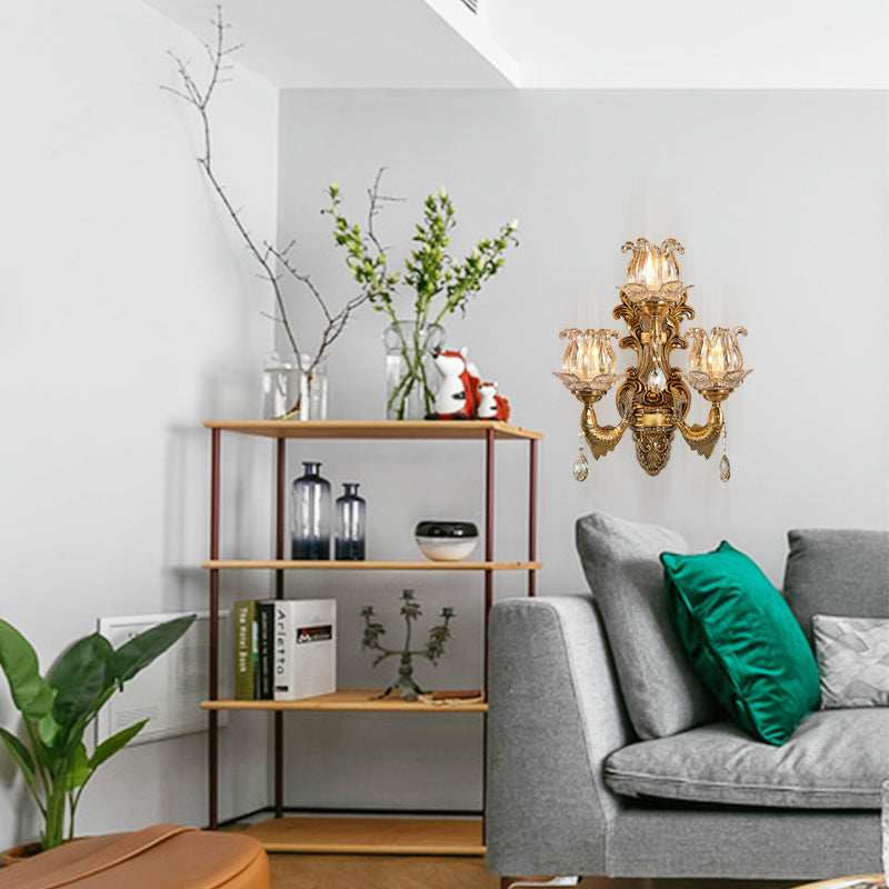 Luz de pared de la sala de estar de 3 cabezas Luz de latón vintage de latón con flores sombra de vidrio transparente