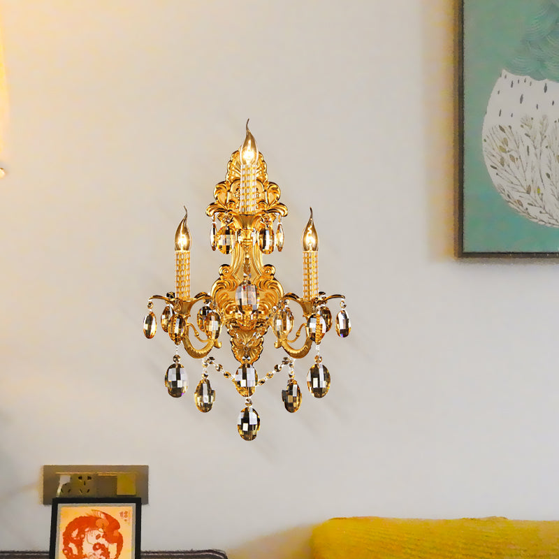 Éclairage de mur de bougie traditionnel 3 têtes d'éclairage d'écran en métal en or avec décoration de chute en cristal