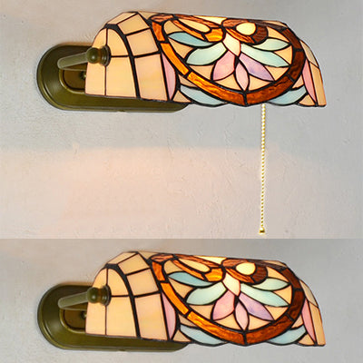 Tiffany Banker Wall Light with/without Pull Chain Stained Glass 1 Light Wall Mount Fixture with Flower Pattern in Beige