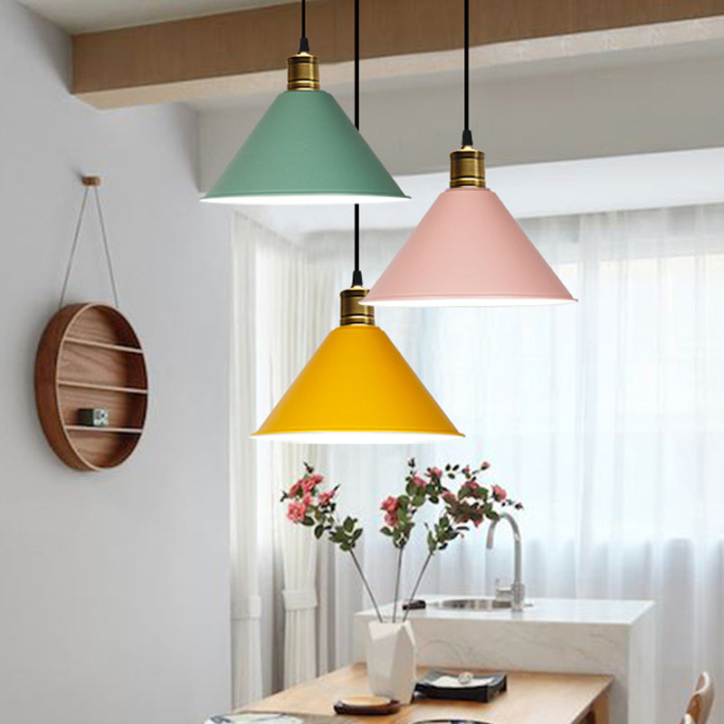 Metal Tapered Hanging Light Nordic Modern Style 1 Light Restaurant Ceiling Pendant Lamp