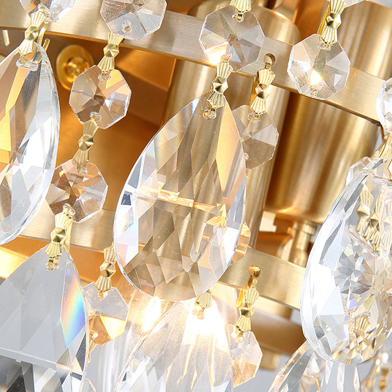 Accensione tradizionale montata a parete rotonda con prismi di cristallo trasparenti 2 lampadine lampada da parete in ottone invecchiato