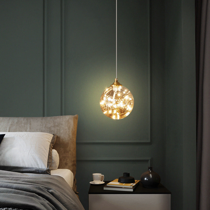 Lámpara de suspensión global de acabado de latón Nordic Amber Glass Led Starry Pends Lighting for Bedroom