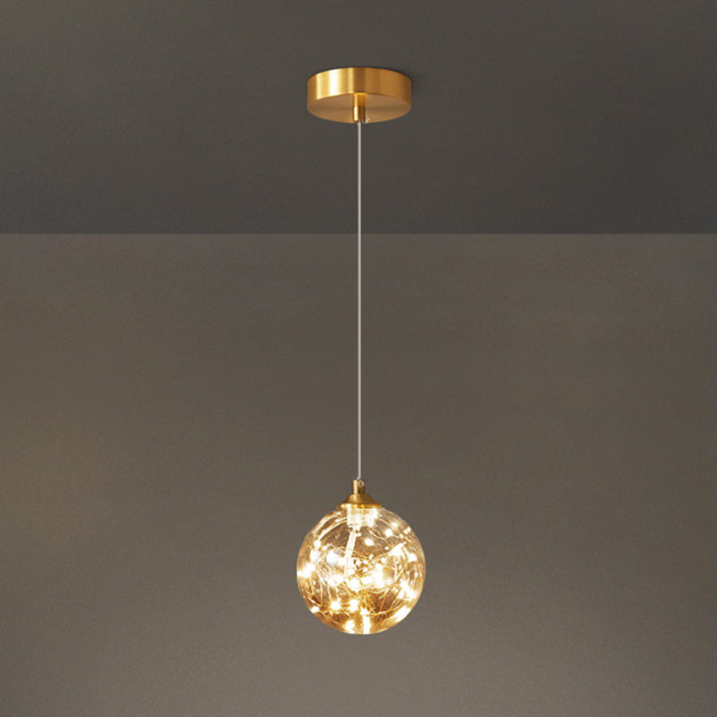 Lámpara de suspensión global de acabado de latón Nordic Amber Glass Led Starry Pends Lighting for Bedroom