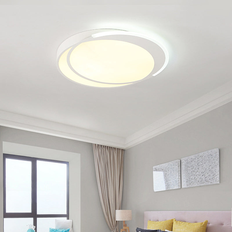 Circle Acrylic Flush Mounted Ceiling Light Minimalistic LED White Flushmount Ceiling Lamp