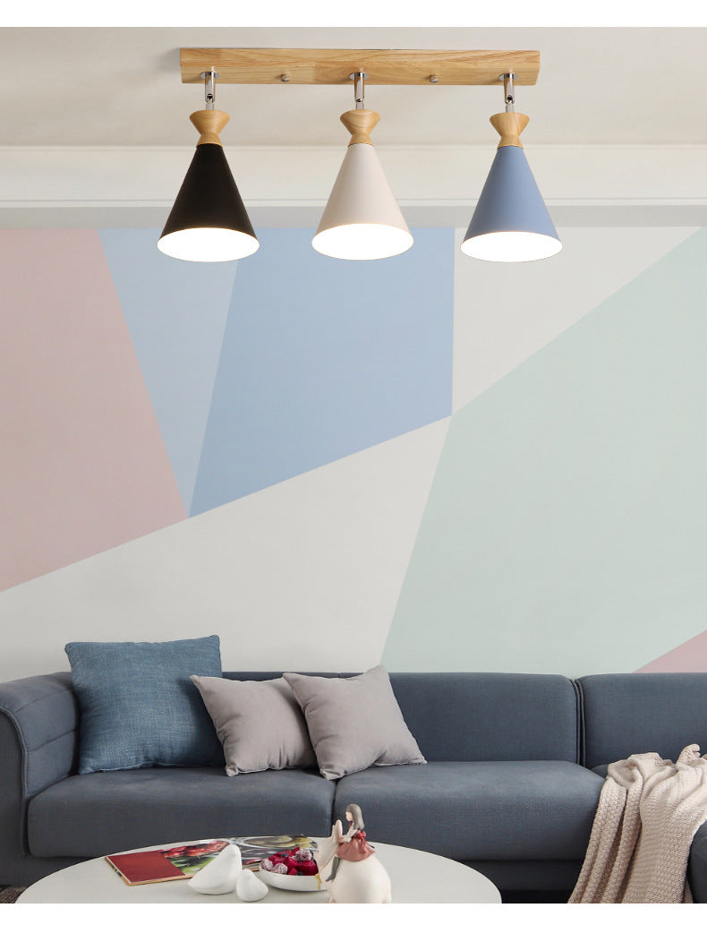 Woonkamer plafondmontage verlichtingsarmatuur modern beige dicht bij plafondverlichting met kegel metalen schaduw