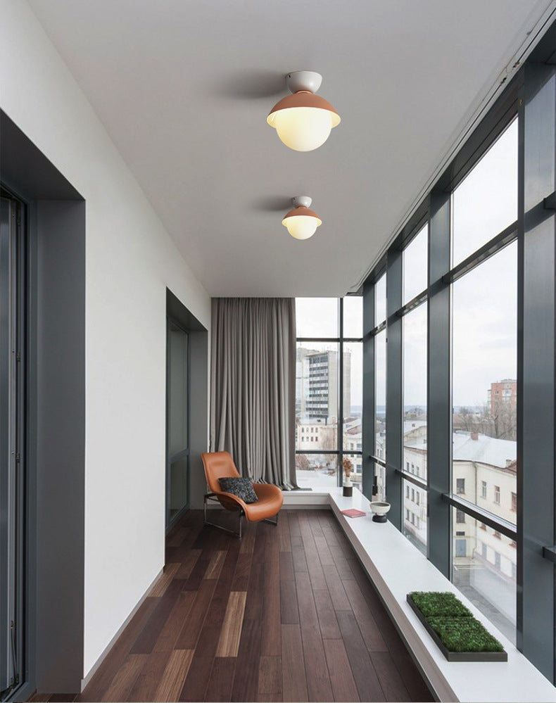 Runde Deckeneinbauleuchte im nordischen Stil aus Metall in Deckennähe