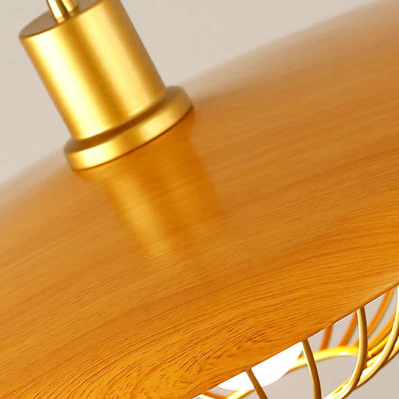 Pendre en bois de style moderne avec une lampe de suspension de bulbe simple à cage en métal doré pour le café