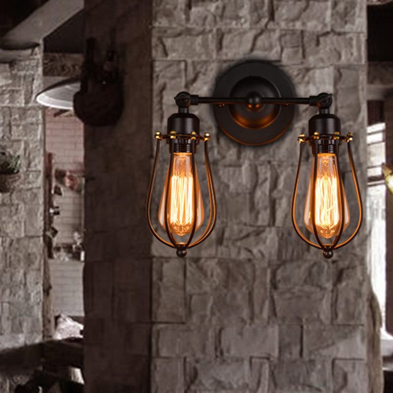 Industrielle Metallwand montierte Waschtischlichter 2 Köpfe über Spiegel -Waschtischlichtern in Metallkäfig