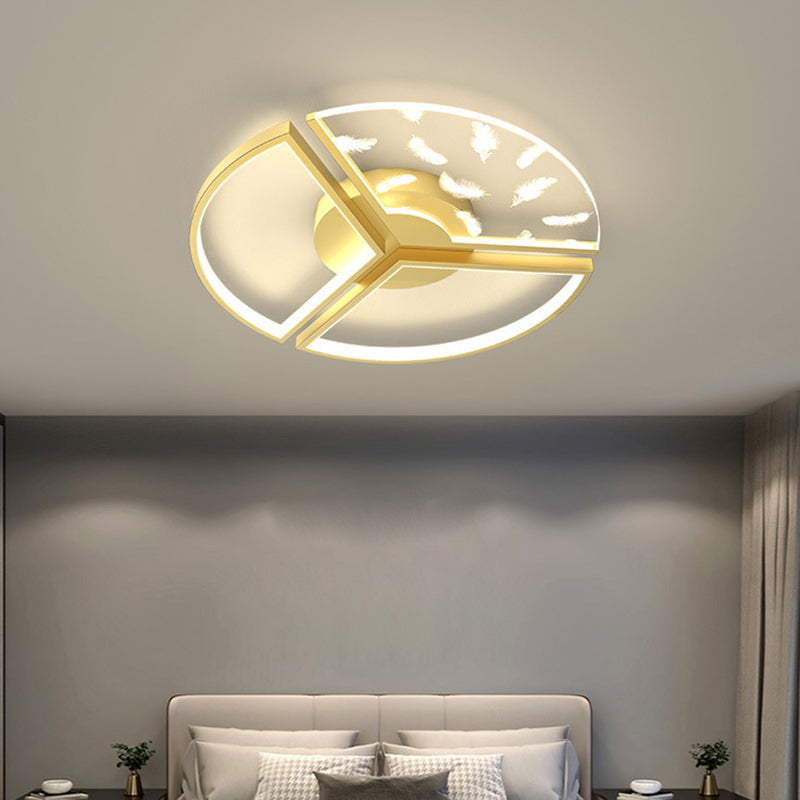 Slaapkamer LED-inbouwlamp Minimalistische gouden plafondlamp met geometrische acrylkap