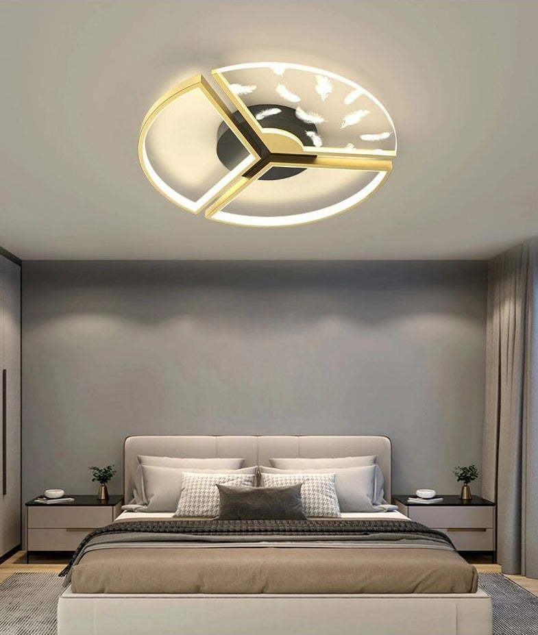Slaapkamer LED-inbouwlamp Minimalistische gouden plafondlamp met geometrische acrylkap