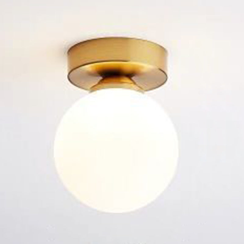Foyer-inbouwverlichting met één lamp Minimalistische plafondlamp met bolvormige glazen kap