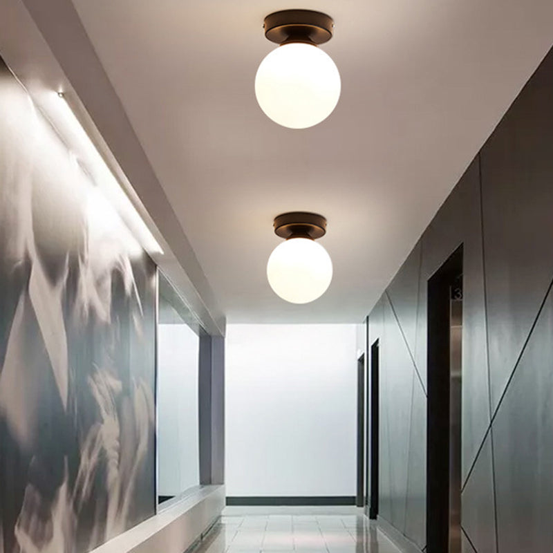 Foyer-inbouwverlichting met één lamp Minimalistische plafondlamp met bolvormige glazen kap