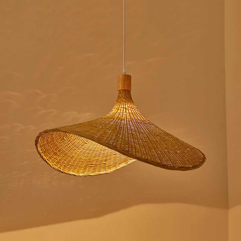 Beige Hut Form Suspension Anhänger Licht zeitgenössischer Stil Rattan Anhänger Beleuchtung
